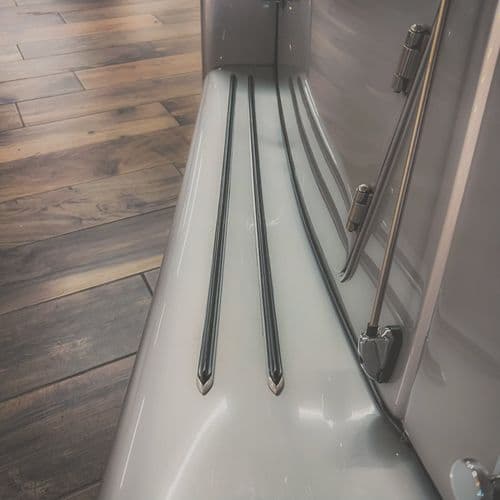 Photograph of vehicle for sale