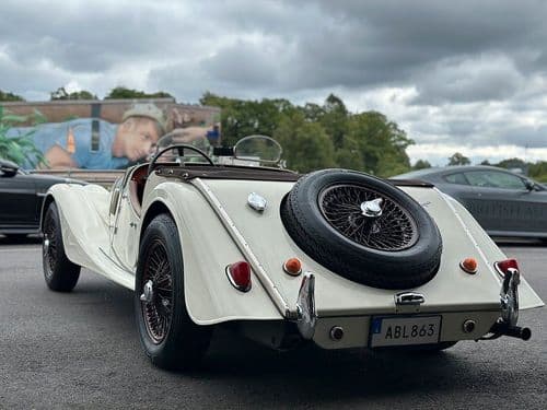 Photograph of vehicle for sale