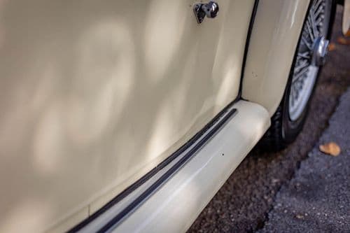Photograph of vehicle for sale