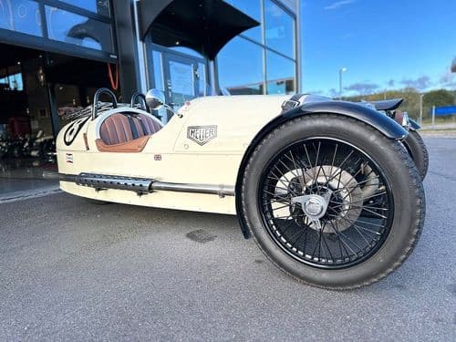 Photograph of vehicle for sale