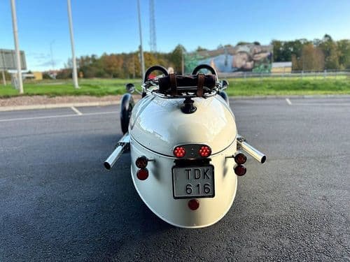 Photograph of vehicle for sale