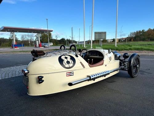 Photograph of vehicle for sale