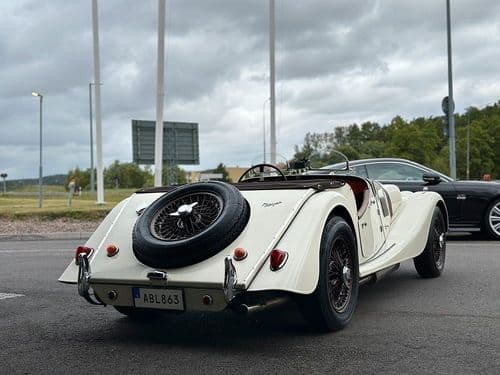 Photograph of vehicle for sale
